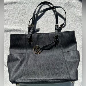 Michael Korrs black large signature tote bag